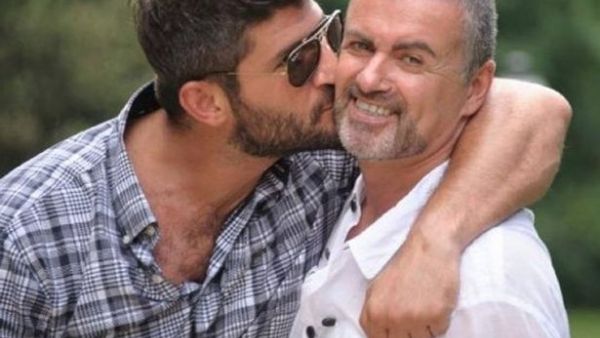 فادي فواز يقبّل جورج مايكل