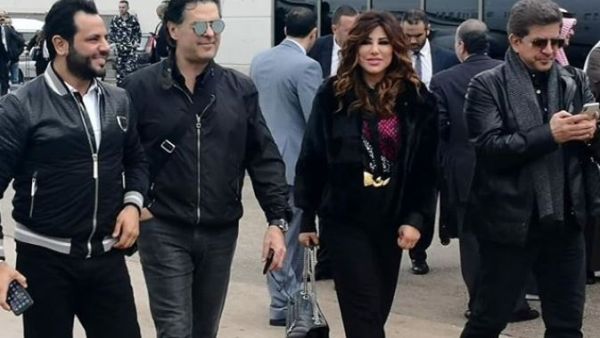 نيشان وعدد من الفنانين في طريقهم إلى محافظة العلا في السعودية لحضور فعاليات مهرجان "شتاء طنطورة" 