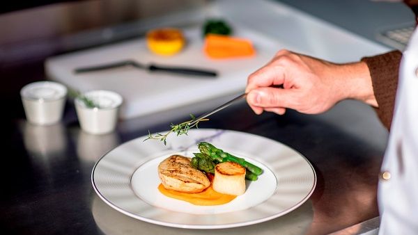Etihad introduced Weqaya food items to restaurants in its headquarters, further highlighting its commitment to the health and well-being of its employees.