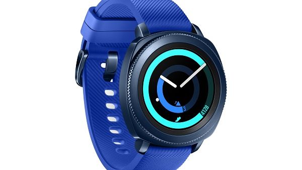 Samsung Gulf announced today pre-orders for its flagship fitness wearable: the Gear Sport.  