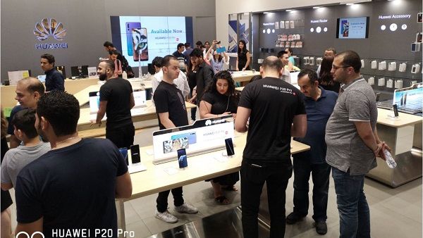 HUAWEI P20 Pro UAE First Sale Day. HUAWEI P20 Pro UAE First Sale Day.