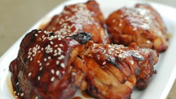 دجاج بصلصة الشواء