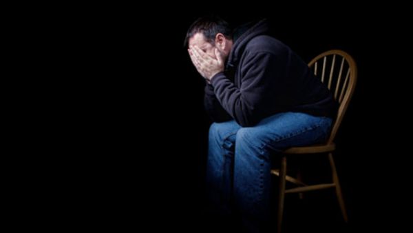 المرأة الناجحة تُشعر شريكها بأنه فاشل وعاجز، وتثير فيه الخوف من أن تتخلى عنه.