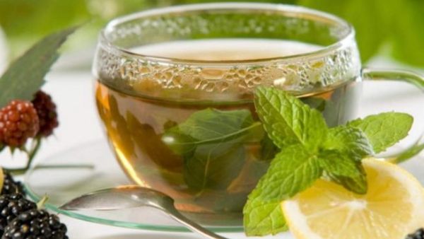 شاي الاعشاب افضل علاج لتهدئة القولون