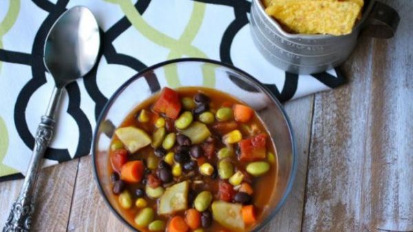 فاصولياء حارة مع الخضار