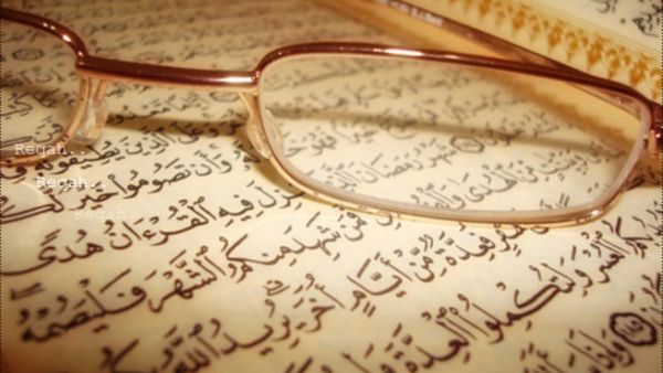 العمل الصالح والحرص على أداء العبادات من صيام وقيام وصدقة وزكاة ودعاء وتلاوة لكتاب الله.