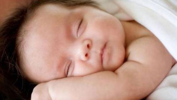احذري النّوم طفلك على بطونه قد يسبب عدم انتظام وظيفة التنفس.