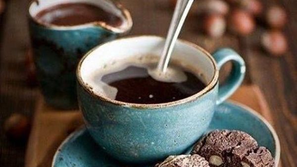 ما سر النكهة المرة في كوب القهوة؟