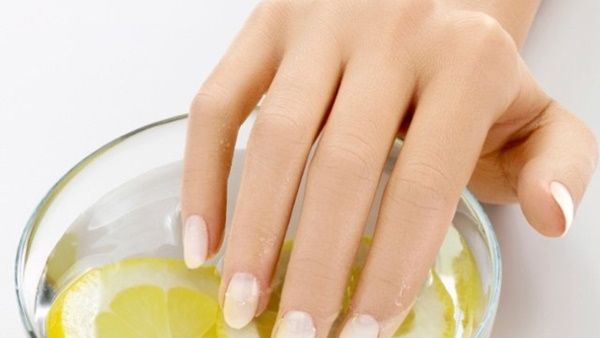 5 نصائح لتبييض الأظافر 5 نصائح لتبييض الأظافر