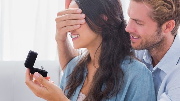 خاتم الخطوبة من أهم الخواتم في حياتك