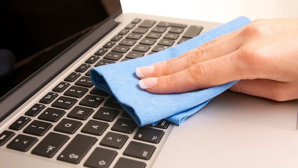 لصحتك يجب ان يكون جهاز الكمبيوتر نظيفا دائما