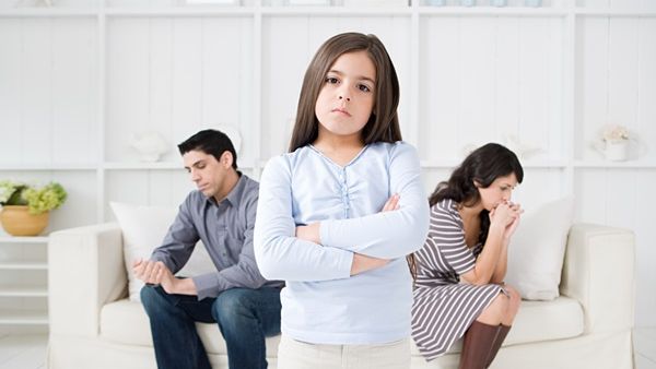 الخاسر الأكبر في أي حالة طلاق يكون الأطفال الخاسر الأكبر في أي حالة طلاق يكون الأطفال