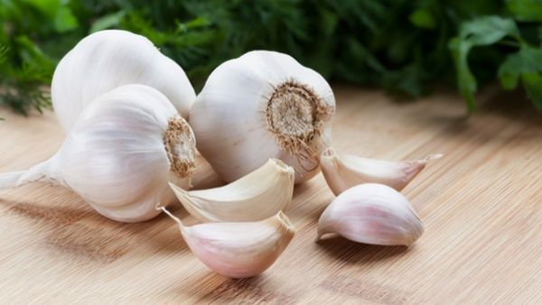 الثوم مكون طبيعي فعال في علاج نوبات الربو 