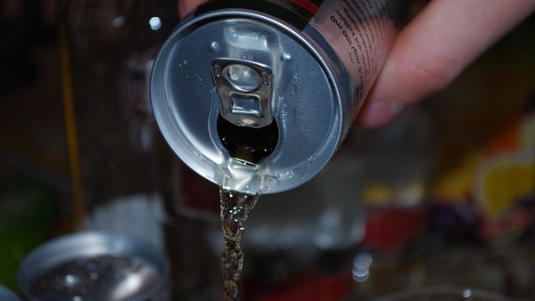 مشروبات الطاقة سم مغلف بالسكر