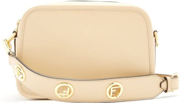 حقيبة الكاميرا الجديدة من فيندي خيالية حقيبة الكاميرا الجديدة من فيندي خيالية