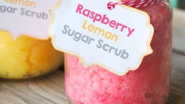 مقشر الليمون والتوت الاحمر