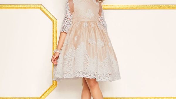 اللون الذهبي سيد ألوان العيد