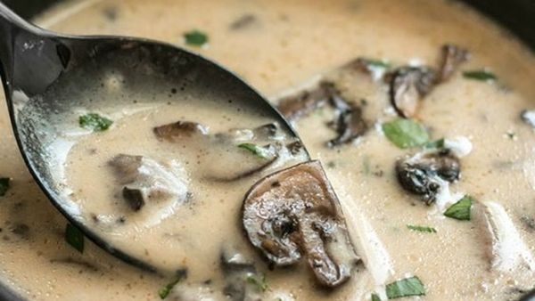 شوربة الفطر بالكريمة 