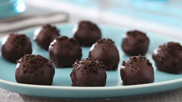 كرات الأوريو المغطاة بالشوكولاتة