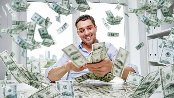 جمعوا ثروتهم بشخصياتهم الفذة وحسن إدارتهم، هل أنت منهم؟