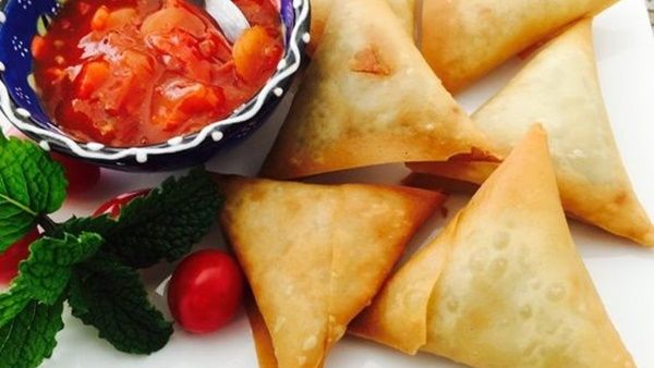 سمبوسك باللحم المفروم 
