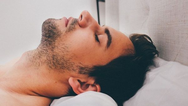 كيف يمكنك البقاء يقظاً بعد ليلة طويلة من الأرق؟ كيف يمكنك البقاء يقظاً بعد ليلة طويلة من الأرق؟
