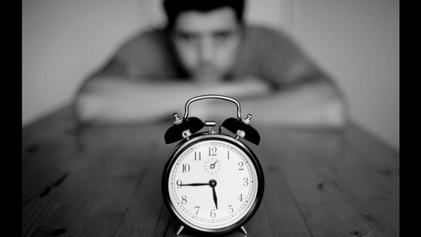 أن تحلم بأنك تترك شخصا ما ينتظرك فهذا إشارة الى انك تستغل هذا الشخص