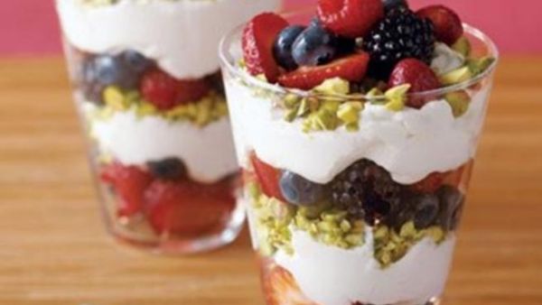 أطباق صحية لعيد الحب: بافلوفا بارفيت