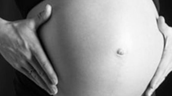 صورة تعبيرية لسيدة حامل صورة تعبيرية لسيدة حامل