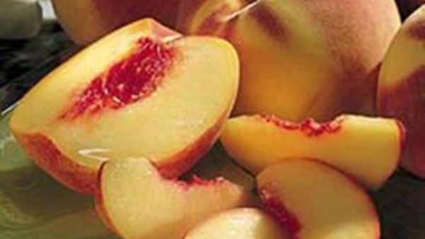 الدراق يحمي من الاصابة بالسمنة  الدراق يحمي من الاصابة بالسمنة