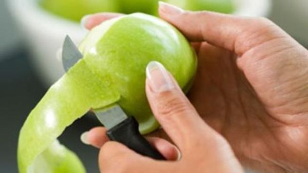 4 فوائد صحية لتناول تفاحة كل يوم
