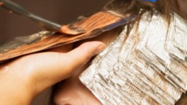 يجب استعمال منتجات تلطيف وحماية للشعر المصبوغ لمنع تلف الشعر