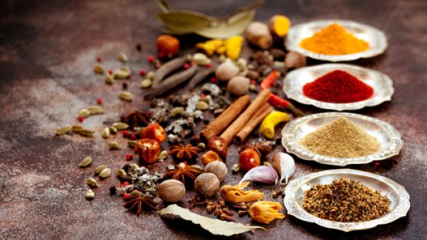خلطة البهارات المنزلية 
