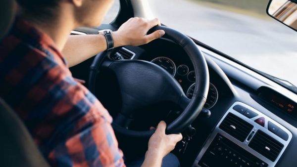 There are more than 3.2 million families in Saudi Arabia who employ private drivers. (Pexels)