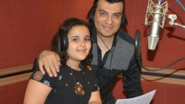 Ashraqat was a contestant in Egyptian singer's Tamer Husni's Team during her the Voice Kids days (Source: Lamp Studios - Youtube)