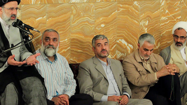 تقدر قيمة شركاته بأكثر من 100 مليار دولار