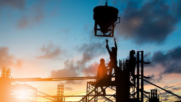 The third edition of the France-Arab Countries Forum aims to foster the economic relations between France and all Arab countries. (Shutterstock)