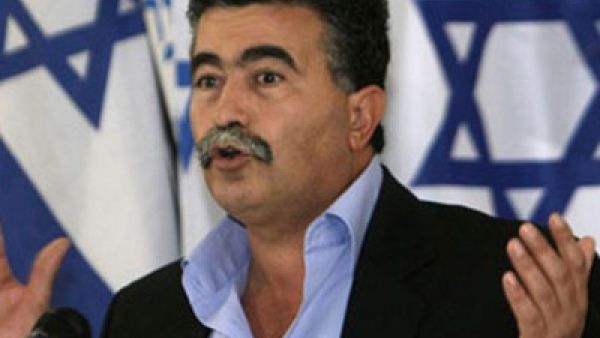 وزير الدفاع الإسرائيلي الأسبق عمير بيرتس