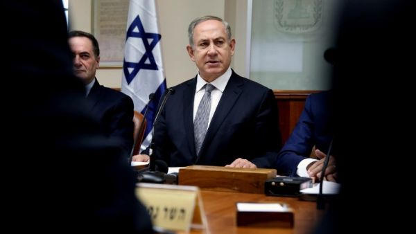 Israeli Prime Minister Benjamin Netanyahu chairs the weekly cabinet meeting in Jerusalem on February 12, 2017. (AFP/Gali Tibbon)