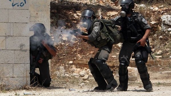 نتنياهو يرفض مبادرة السلام الفرنسية وقواته تواصل عمليات القتل الممنهج 