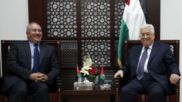 Mahmoud Abbas meets with the Jordanian Foreign Minister on Wednesday (Abbas Momani/AFP)