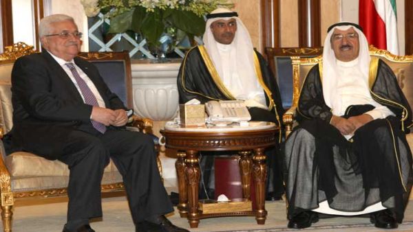 أمير الكويت الشيخ صباح الأحمد الجابر الصباح والرئيس الفلسطيني محمود عباس