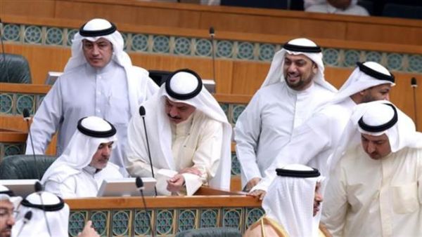 A group of Kuwaiti lawmakers are seen during a parliamentary session in Kuwait City on June 21, 2016. (AFP/File) 