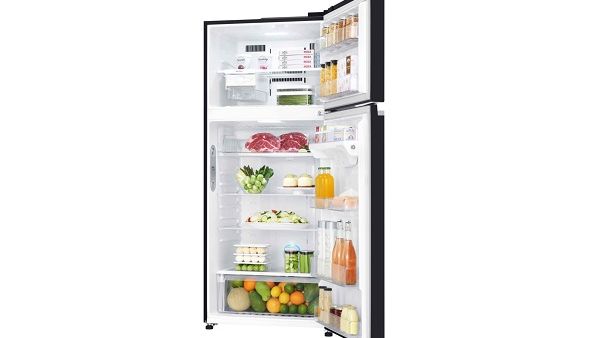 The Fresh 0 Zone compartment is another convenience offered by the Black Glass Top Freezer.