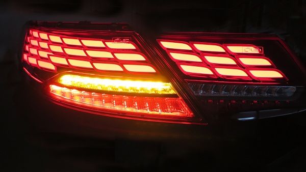 المصباح الخلفي المصمم بتقنية OLED من إل جي