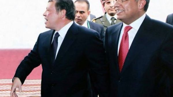 العاهل الاردني الملك عبدالله الثاني والسفير الليبي السابق محمد البرغثي 