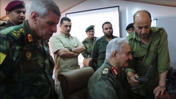 القائد العام للجيش الوطني الليبي، المشير خليفة حفتر