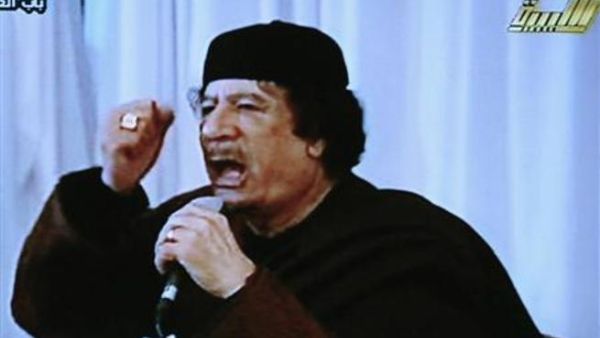 القذافي يؤكد ان لا أحد يملك الحق في اجباره على الرحيل