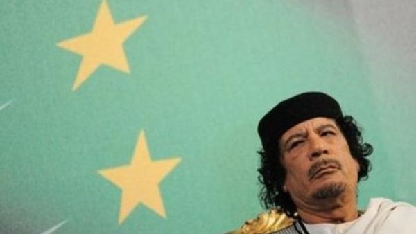 الزعيم الليبي معمر القذافي