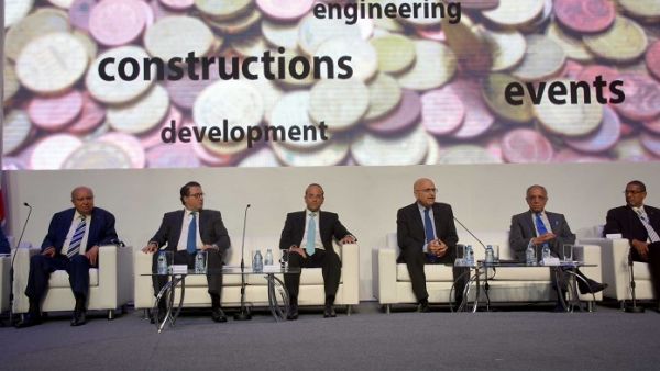 Lebanese Economy Minister Raed Khoury (third from left) called upon Lebanese expatriates to grab the opportunity of investing in Lebanon at a session held within the framework of the fourth annual “Lebanese Diaspora Energy Conference” at BIEL. (Twitter)